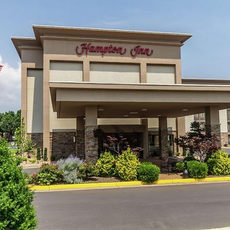 Hampton Inn Winchester-University/ Mall Екстериор снимка