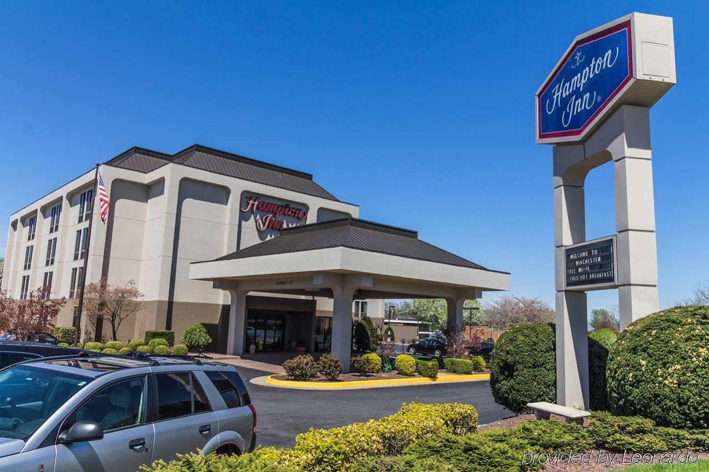 Hampton Inn Winchester-University/ Mall Екстериор снимка